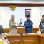 Pemkab Kukar serahkan data ke Kemensos RI