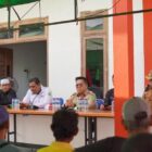 Wakil Bupati Kutai Kartanegara Rendi Solihin saat bertemu warga Desa Beringin Agung