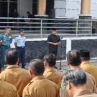 Bupati Kukar Edi Damansyah dsst pimpin apel di Bapenda