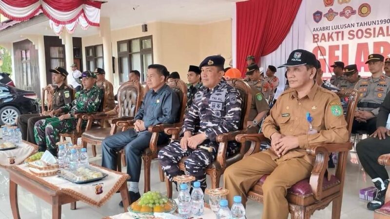 Ketua DPRD Kutim, Joni bersama Forkopimda saat menghadiri Apel Gelar Pasukan Ops Mantap Brata  