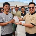 Penyerahan bibit udang windu kepada kelompok pembudidaya di Kecamatan Muara Badak