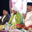 Bupati Kukar, Edi Damansyah beri sambutan di hadapan ribuan jemaah Kukar Bersholawat