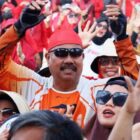 Bupati Kukar, Edi Damasnyah berbaur bersama masyarakat