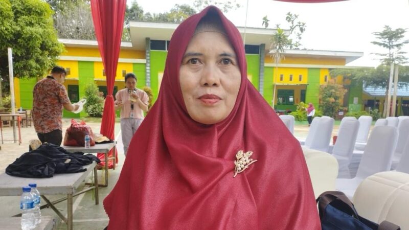 Sumiati - Kepala SDN 018 Tenggarong Seberang