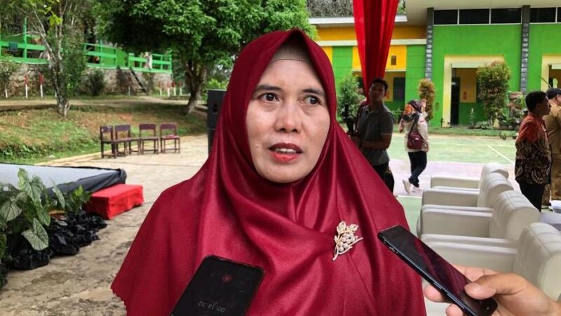 Sumiati - Kepala SDN 018 Tenggarong Seberang
