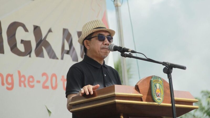 Bupati Kutim, Ardiansyah Sulaiman menutup Pekan Wisata Desa Selangkau