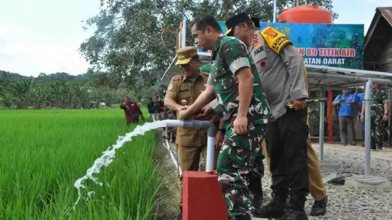 Kick Off Pembangunan 89 Titik dan Penanaman Padi di Desa Sumber Sari Kecamatan Loa Kulu
