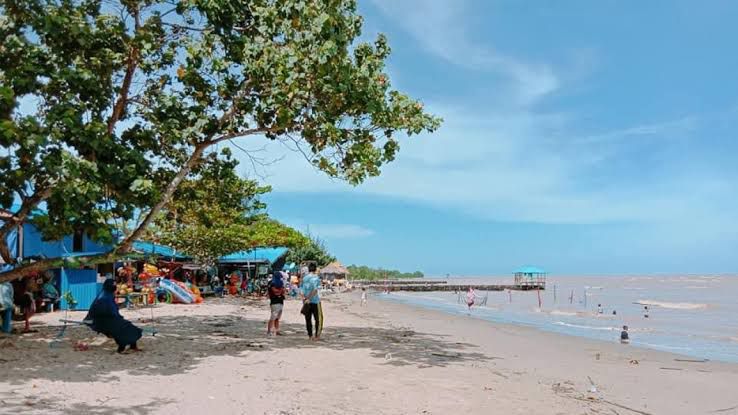 Pantai Biru Kersik