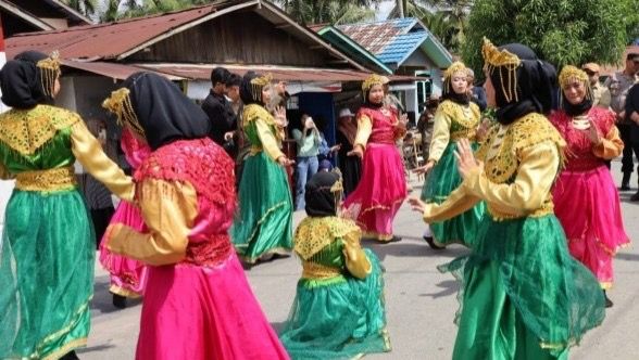Suasana pembukaan HUT ke-44 Kelurahan Sarijaya