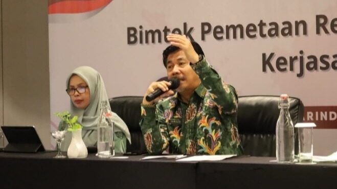 Sekda Kukar, Sungguno saat membuka Bimbingan Teknis Penyusunan Rancangan Pemetaan Potensi Kerjasama Daerah