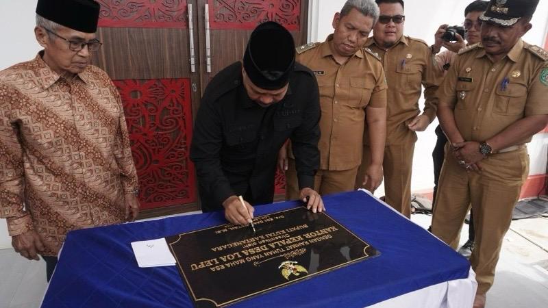 Peresmian Kantor Desa Loa Lepu Kecamatan Tenggarong Seberang