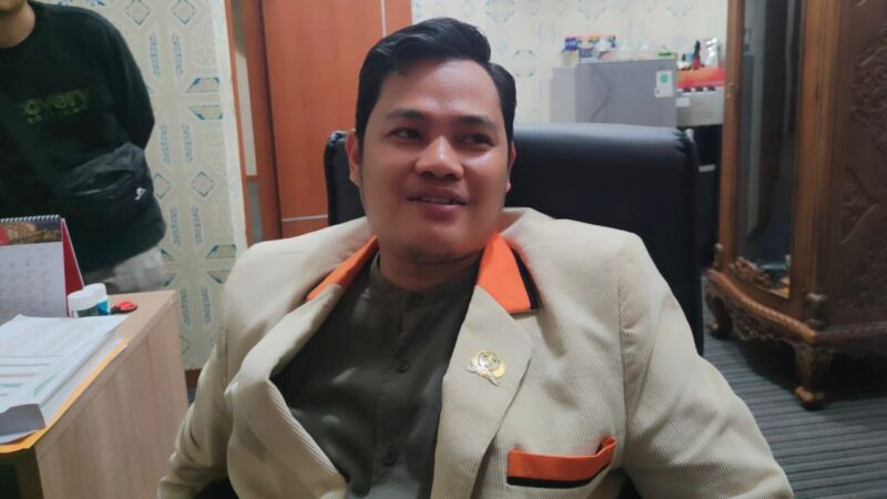 Akbar Tanjung - Anggota DPRD Kutai Timur