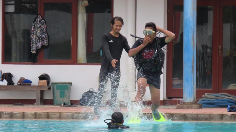 Pelatihan dan Sertifikasi Diving bagi Pokdarwis yang diinisiasi Dispar Kukar