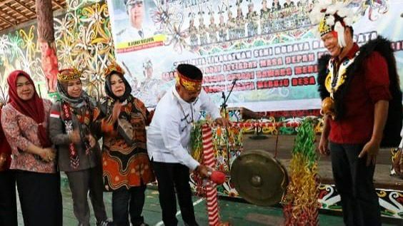 Pembukaan Festival Budaya Mecaq Undat