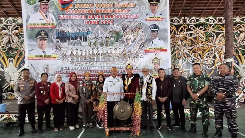 Ketua DPRD Kukar Sementara menghadiri Festival Mecaq Undat