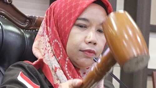 Farida - Ketua DPRD Kukar Sementara
