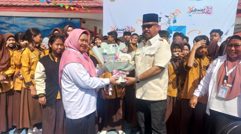 Bupati Kukar menghadiri perayaan HUT ke-43 SMPN 3 Tenggarong,