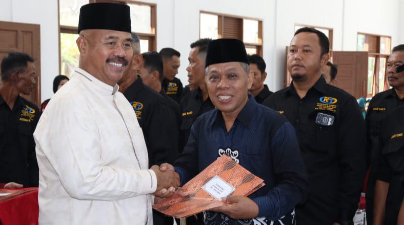 Bupati Kukar Edi Damansyah saat Safari Subuh di Masjid Al Muhajirin