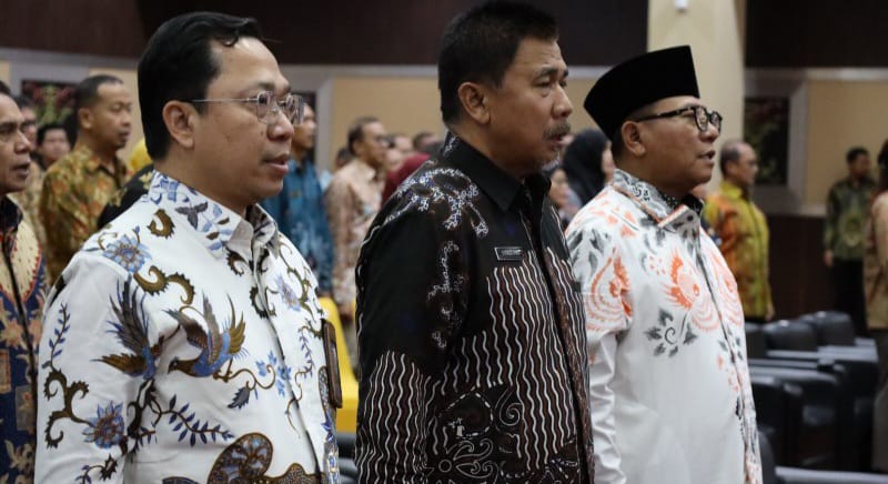 Sekda Kukar, Sunggono saat menghadiri Sertijab Kepala BPK Perwakilan Provinsi Kaltim