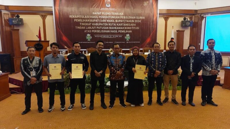 Rapat Pleno Terbuka Rekapitulasi Hasil Penghitungan Perolehan Suara PSU Pilkada Kukar