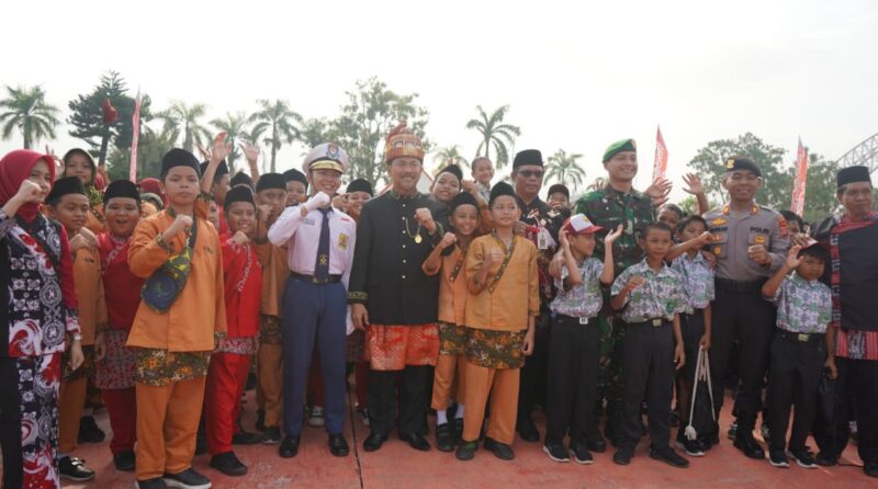 Upacara Peringatan Hardiknas 2025