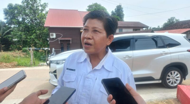Seri Herlinawati - PLt Lurah Bukit Biru