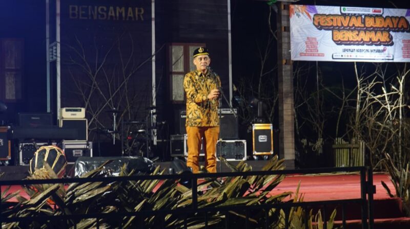 Kepala Bidang Kebudayaan Disdikbud Kukar, Puji Utomo saat memberikan sambutan