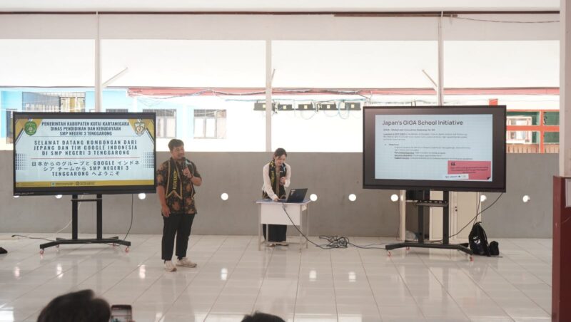 Tim Google Indonesia bersama perwakilan Board of Education Jepang melakukan kunjungan ke SMPN 3 Tenggarong