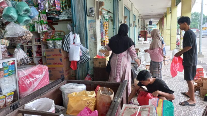 Suasana Pasar Mangkurawang Kecamatan Tenggarong