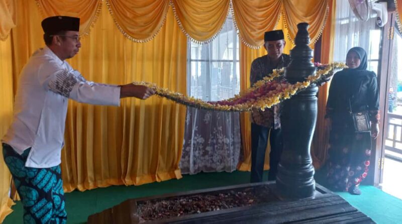 Ziarah ke Makam Sultan Kutai Kartanegara Ing Martadipura
