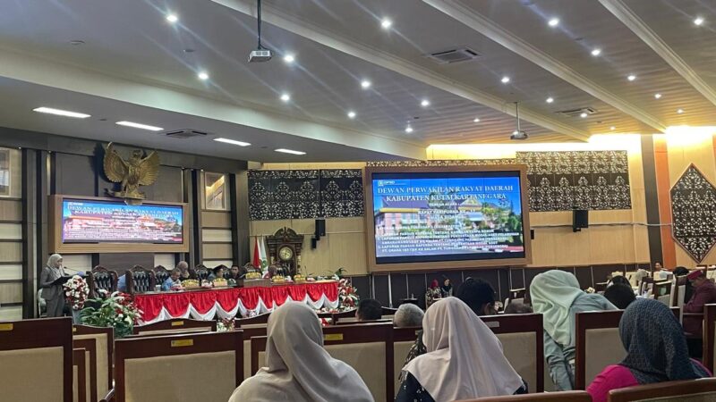 Rapat Paripurna yang digelar DPRD Kukar (latif)