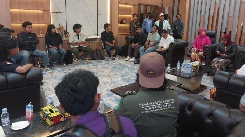 RDP DPRD Kukar terkait pencairan Beasiswa Kukar Idaman tahap II