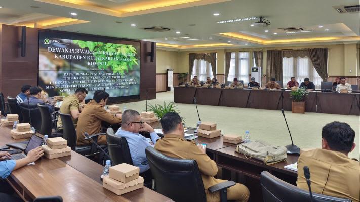 RDP DPRD Kukar bersama masyarakat Kecamatan Sebulu dan Muara Kaman