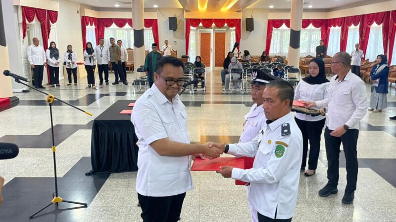 Pelantikan PAW Kepala Desa Long Beleh Modang dan Pj Kepala Desa Muai (Latif)