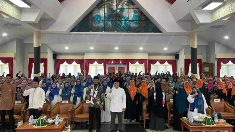 Gema Majelis Ta’lim Muslimah Wahdah Islamiyah Kutai Kartanegara dan Tasyakuran Dirosa di Pendopo Odah Etam, Tenggarong (Latif/Eksposisi)