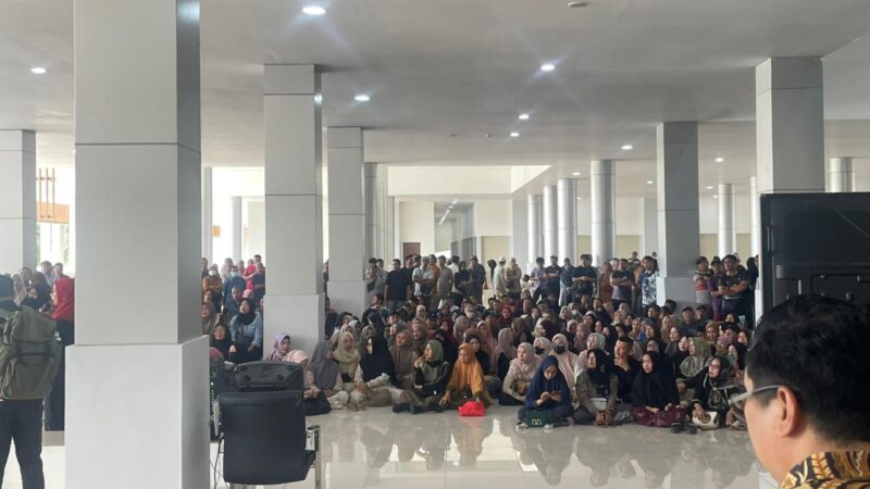 Pengundian lapak pedagang Pasar Tangga Arung (Latif/Eksposisi)
