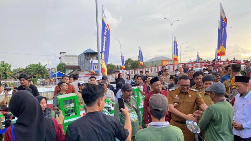 Penyerahan 20 unit motor gerobak untuk pelaku UMKM di Tenggarong (Latif/Eksposisi)