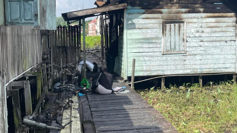 Bangunan kontrakan hangus terbakar di Tenggarong (Latif/Eksposisi)