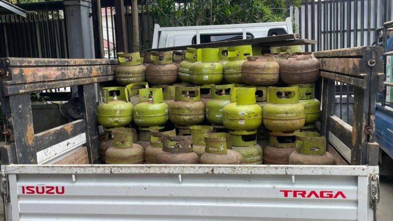 Pendistribusian tabung gas elpiji 3 kilogram (Latif/Eksposisi)