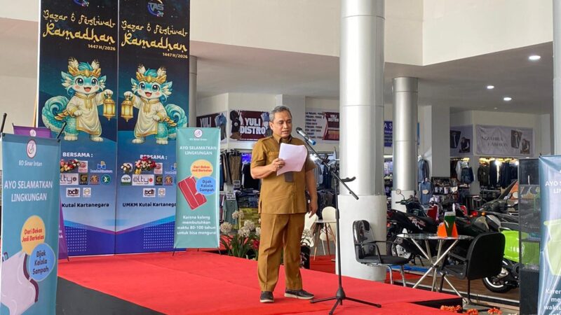 Plt Asisten II Sekretariat Kabupaten Kutai Kartanegara, Haryo Martani saat membacakan sambutan Bupati Kukar (Latif/Eksposisi)