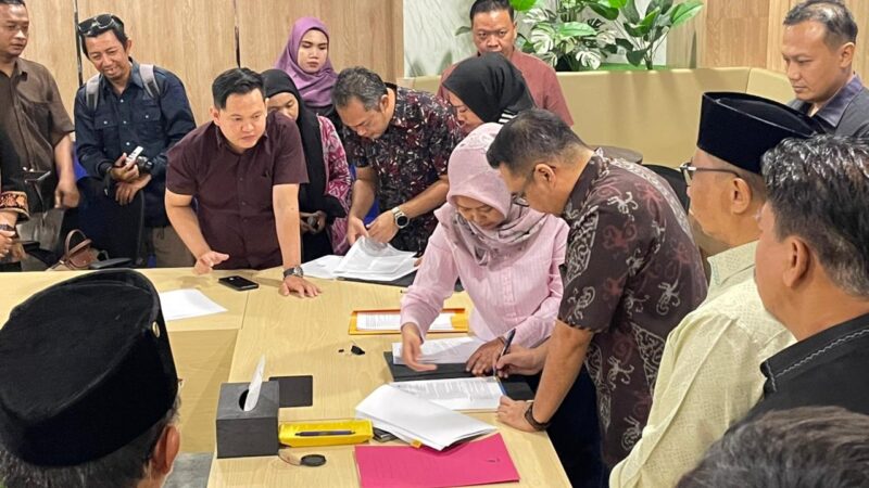 Penandatanganan Akad Kredit Pemkab Kukar bersama Bankaltimtara (Latif/Eksposisi)