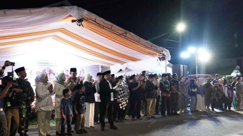 Pelepasan Pawai Takbiran keliling Tenggarong (Latif/Eksposisi)