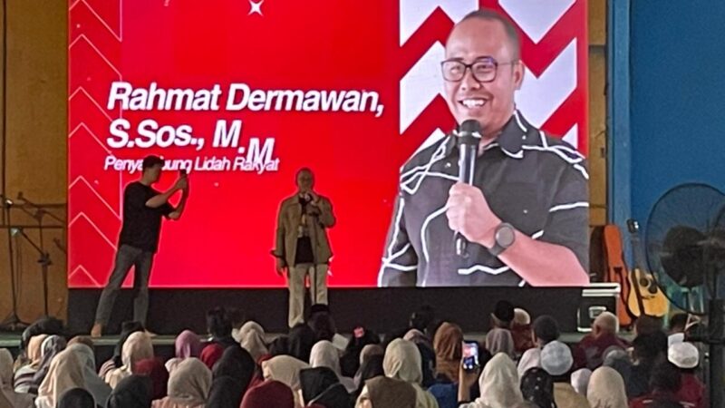 Anggota Komisi II DPRD Kukar, Rahmad Dermawan silaturahmi bersama masyarakat Kecamatan Muara Jawa (Latif/Eksposisi)