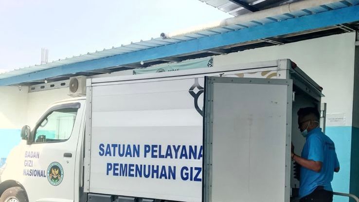 Ilustrasi pendistribusian MBG oleh SPPG di Kukar (Istimewa)