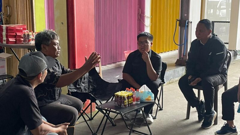 Wakil Bupati Kukar, Rendi Solihin diskusi bersama pengurus PT Vahana Bajaj Suskes MaxRide (Latif/Eksposisi)