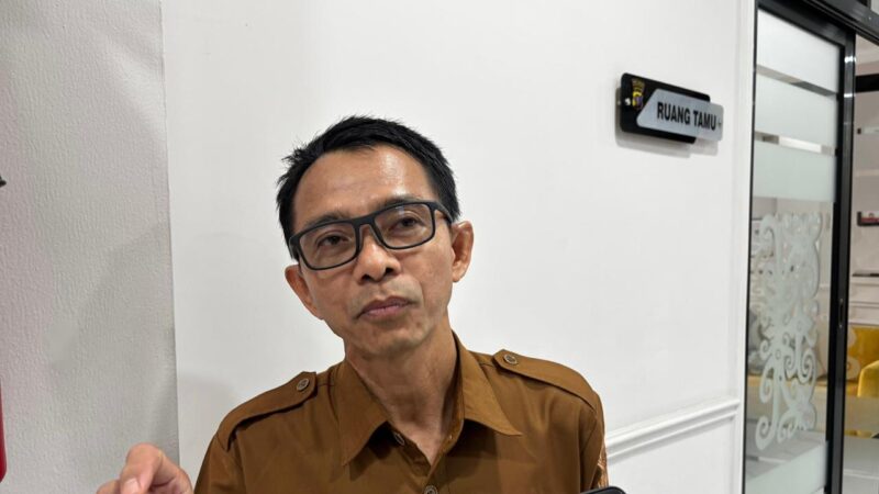 Muhammad Bustani - Kepala Bidang Pemasaran Produk Dalam Negeri dan Pengendalian Barang Pokok Disperindag Kukar (Latif/Eksposisi)