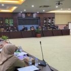 Rapat Dengar Pendapat DPRD Kukar membahas rencana penggusuran di kawasan Tahura Bukit Soeharto oleh Otorita IKN (Latif/EKsposisi)