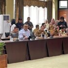 Rapat Dengar Pendapat DPRD Kukar membahas rencana penggusuran di kawasan Tahura Bukit Soeharto oleh Otorita IKN (Latif/EKsposisi)