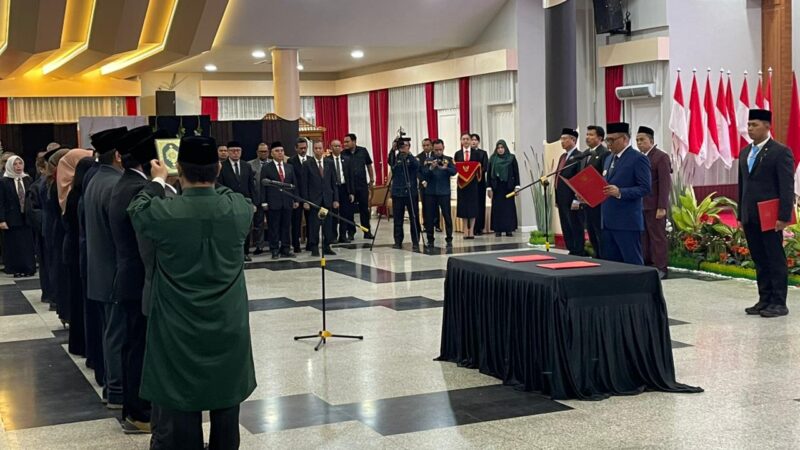 Pelantikan Pejabat Pimpinan Tinggi Pratama, Administrator dan Pengawas di Lingkungan Pemerintah Kabupaten Kutai Kartanegara (Latif/Eksposisi)