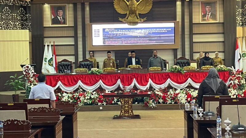 Rapat Paripurna DPRD Kutai Kartanegara (Latif/Eksposisi)